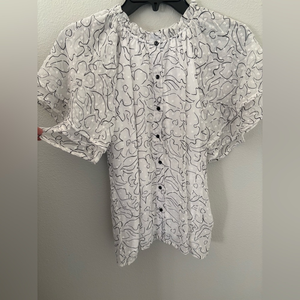 Bobeau Studio B White and Black Blouse